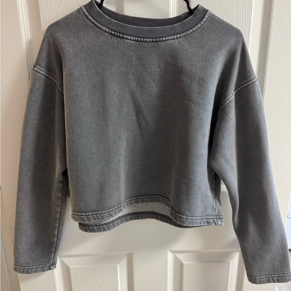Forever 21 Cropped Sweatshirt